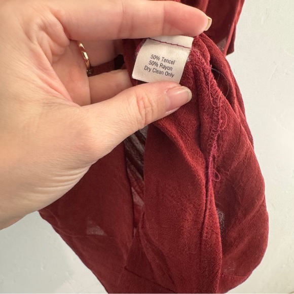 Double D Ranch | Studded Tencell Brick Red Button Down Shirt Southwestern Concho - Picture 4 of 4